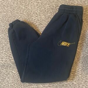 Nike Youth Sweatpants Joggers Medium - Forest Green and Gold